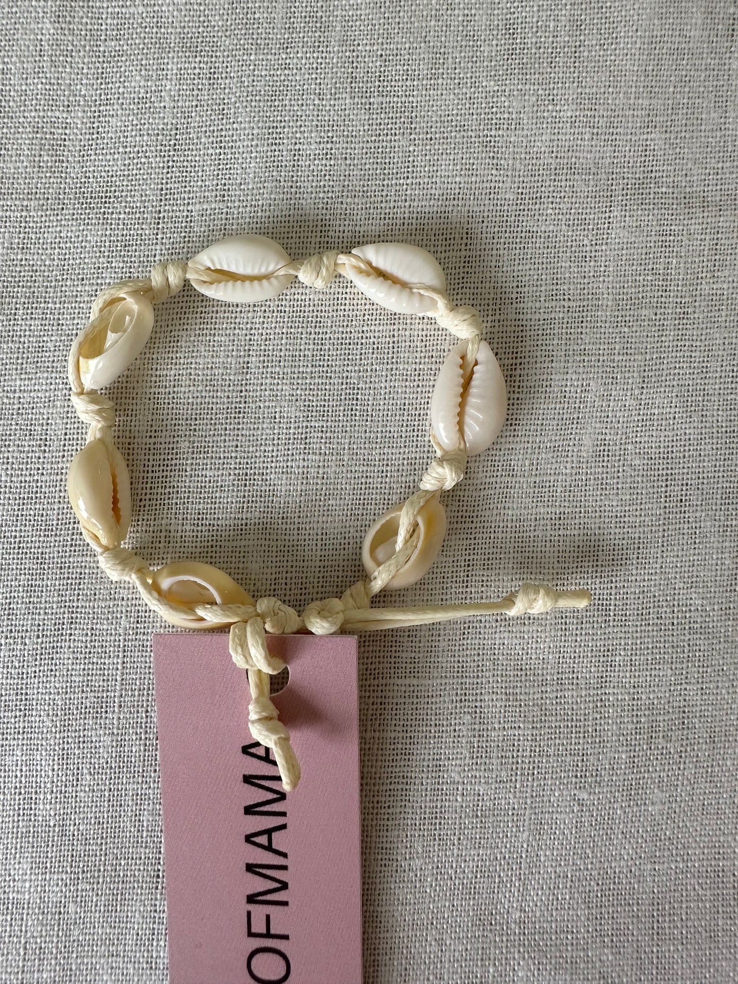 SEASHELL BRACELET